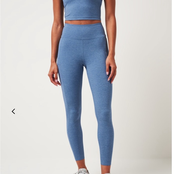 Travis Mathew Where It Counts Activewear - Picture 2 of 6